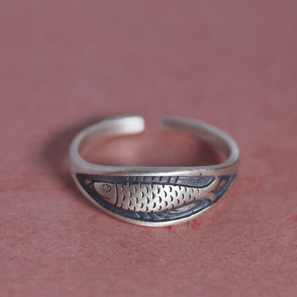 Silver Retro Fish Ring