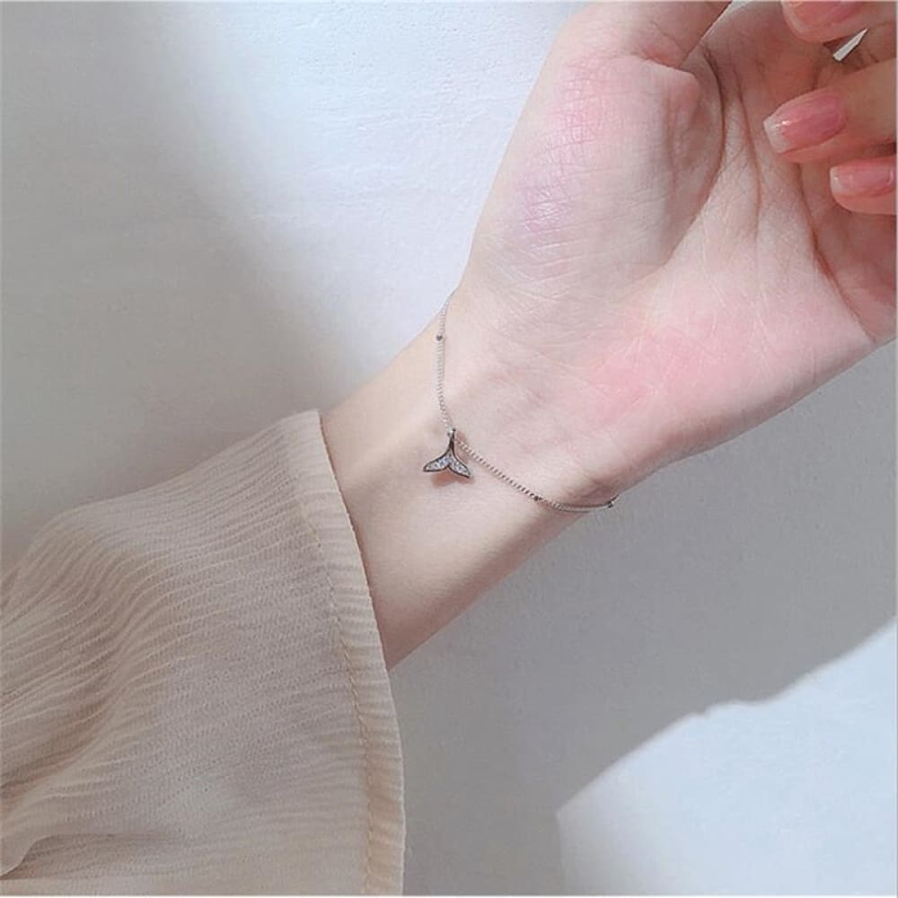 Simple Mermaid Tail Bracelet