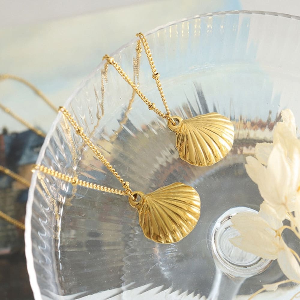 Small Shell Necklace