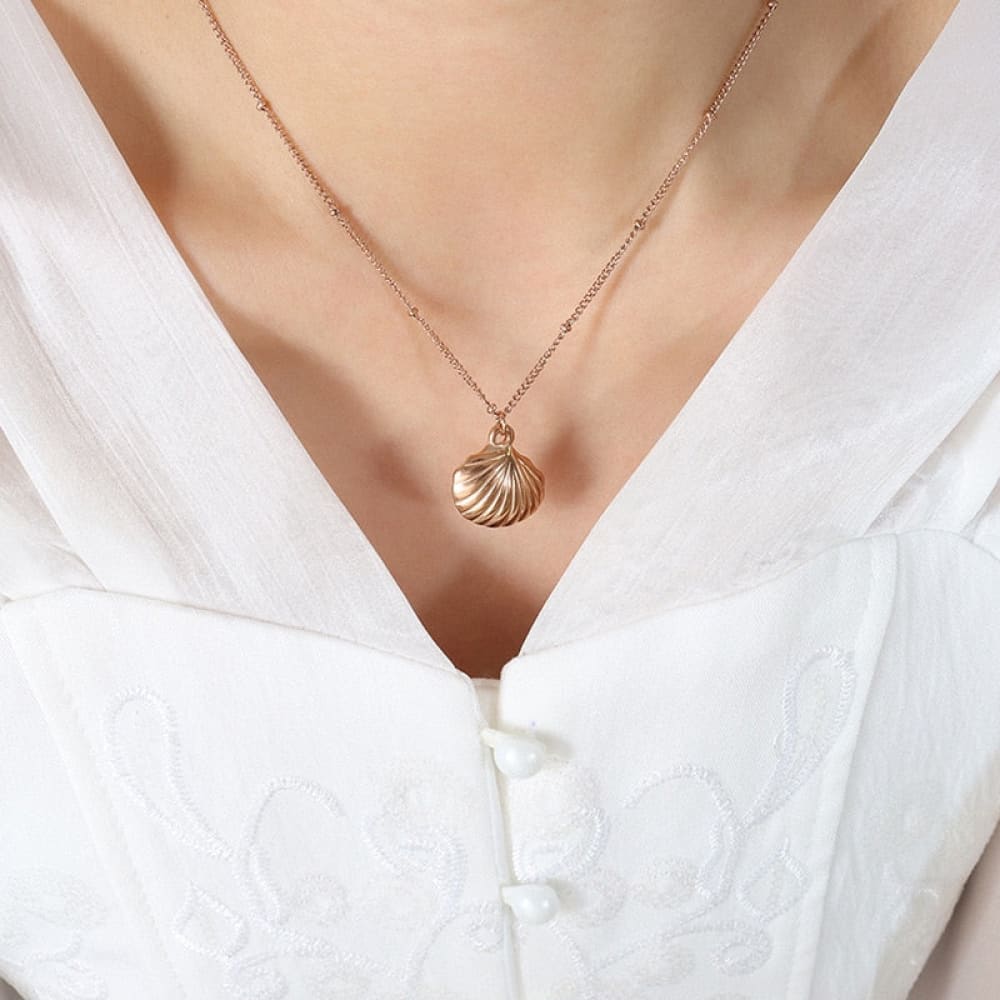 Small Shell Necklace