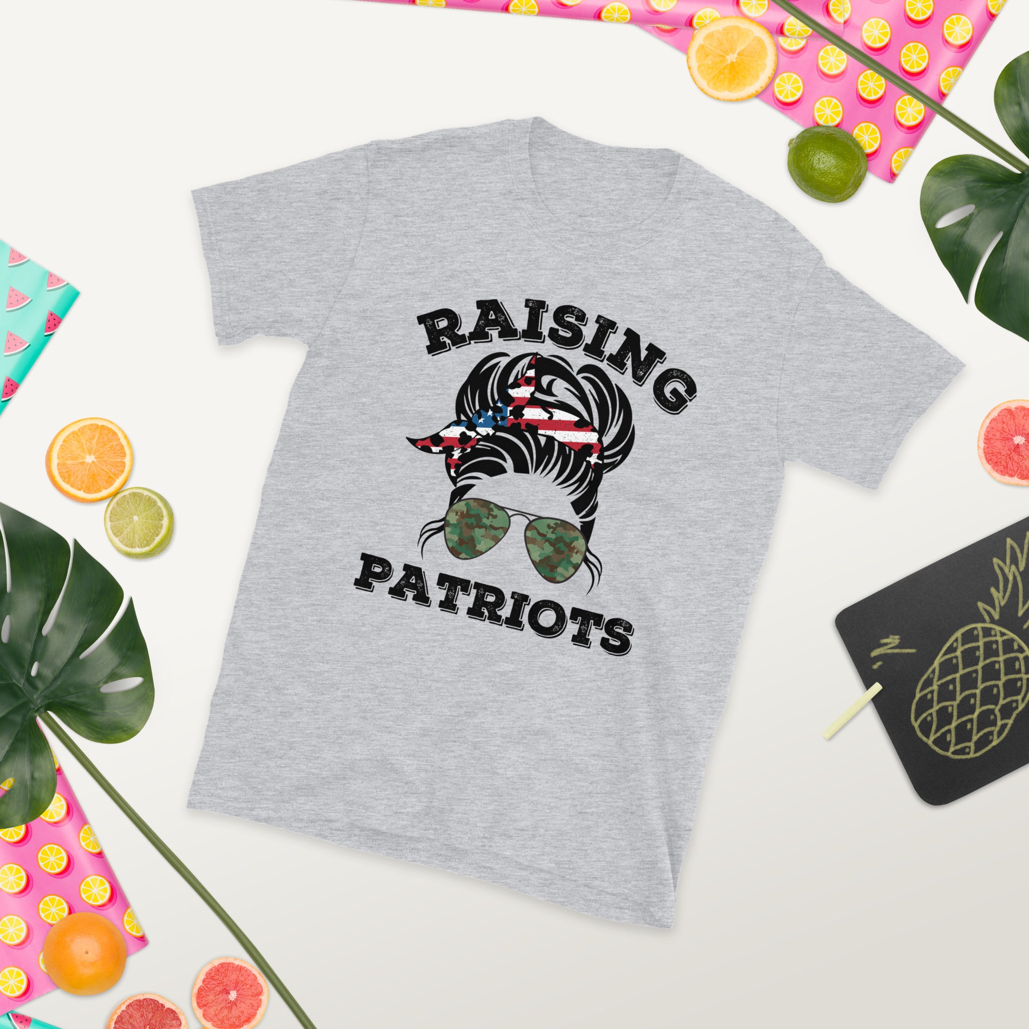 T-shirt Raising Patriots, T-shirt Patriot Mom, T-shirt républicain pour maman, maman américaine, cadeaux pour maman conservatrice, Raising Lions, cadeaux pour maman des États-Unis