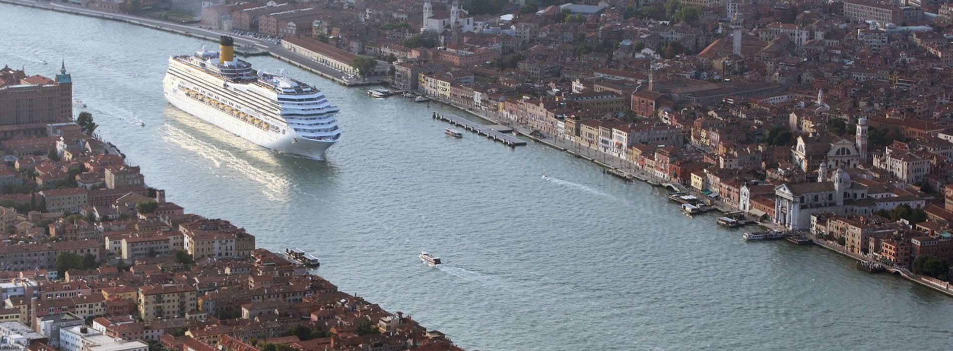 Where do cruise ships dock in venice? - Madeinsea©