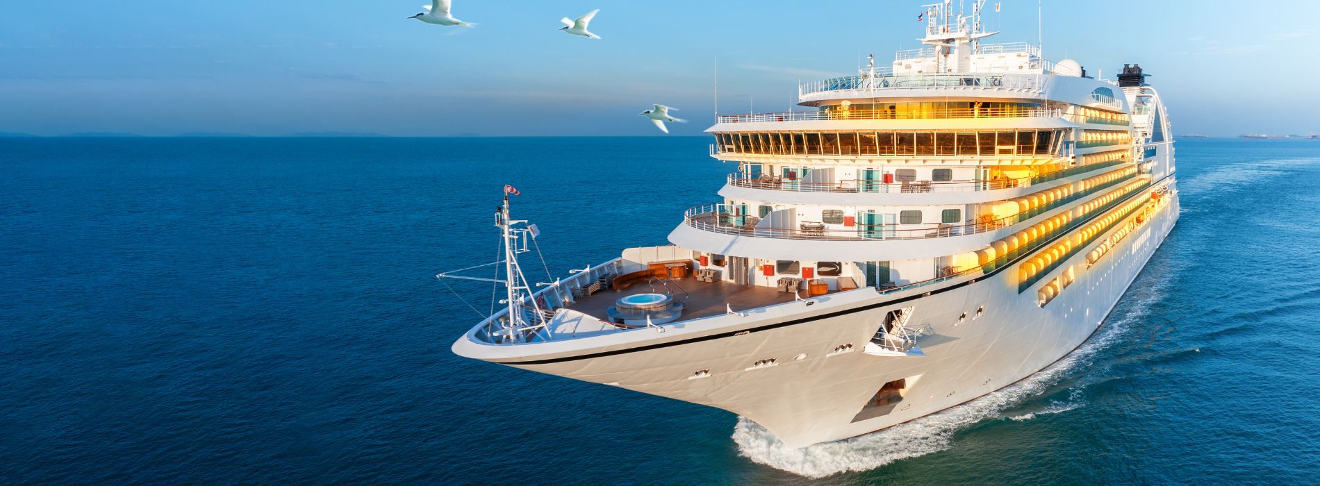 How much horsepower does a cruise ship have? - Madeinsea©