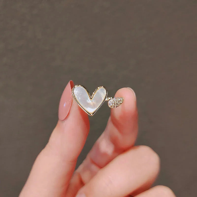 Koreanischer Modeschmuck: Muschel-Herz-Zirkonringe für Damen, exquisite Perlenblumen-Ringe für offene Finger, minimalistischer, außergewöhnlicher Schmuck für Mädchen