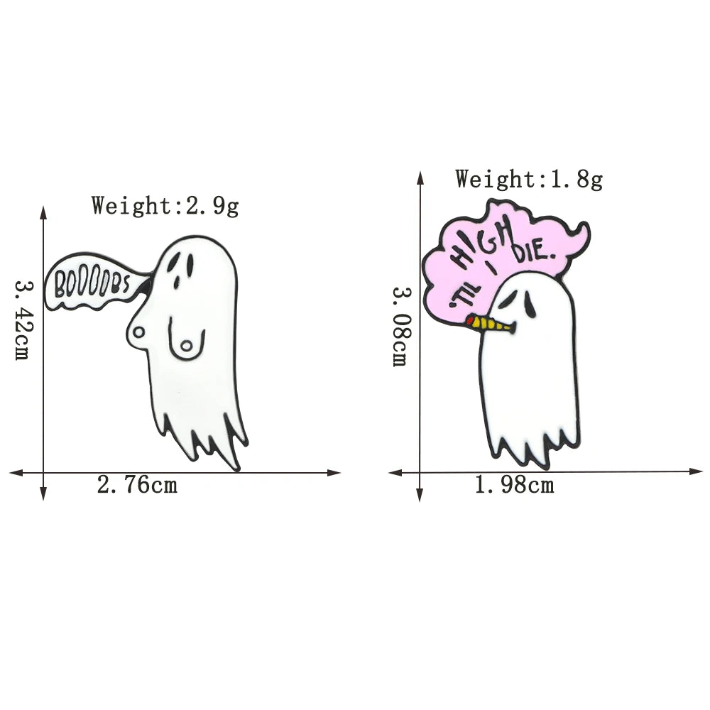 Broche en émail représentant un fantôme Boo fumant mignon, style dessin animé, pour femmes et hommes, à porter sur des vestes en jean, des sacs à dos ou comme bijoux pour enfants.