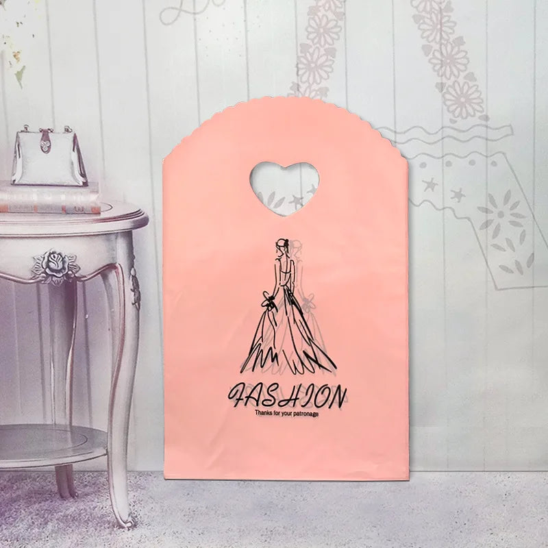 50 teile/los Verschiedene Muster Schmuck Plastiktüte Herzförmigen Ovalen Griffen Mini Geschenkverpackungsbeutel Shop Kleine Einkaufstaschen