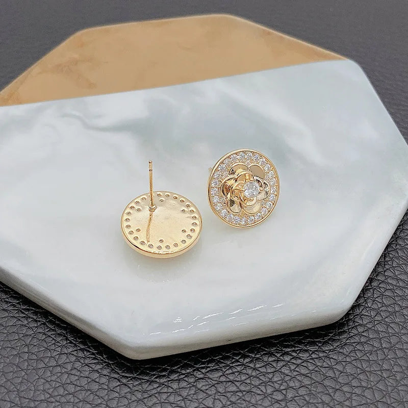 Woman 18k goldreal gold Stud Earrings Unusual Earings Trend Piercing Small Crystal Vintage Ear Cuffs For Party Women's Jewelry