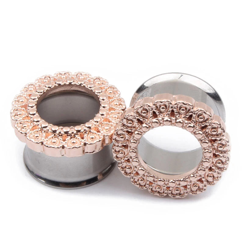 2 Stück Ohrstöpsel/Tunnel/Ohrpiercings aus 316L Edelstahl mit geschraubten Sattelohrring-Expander-Messgeräte Körperschmuck-Piercings