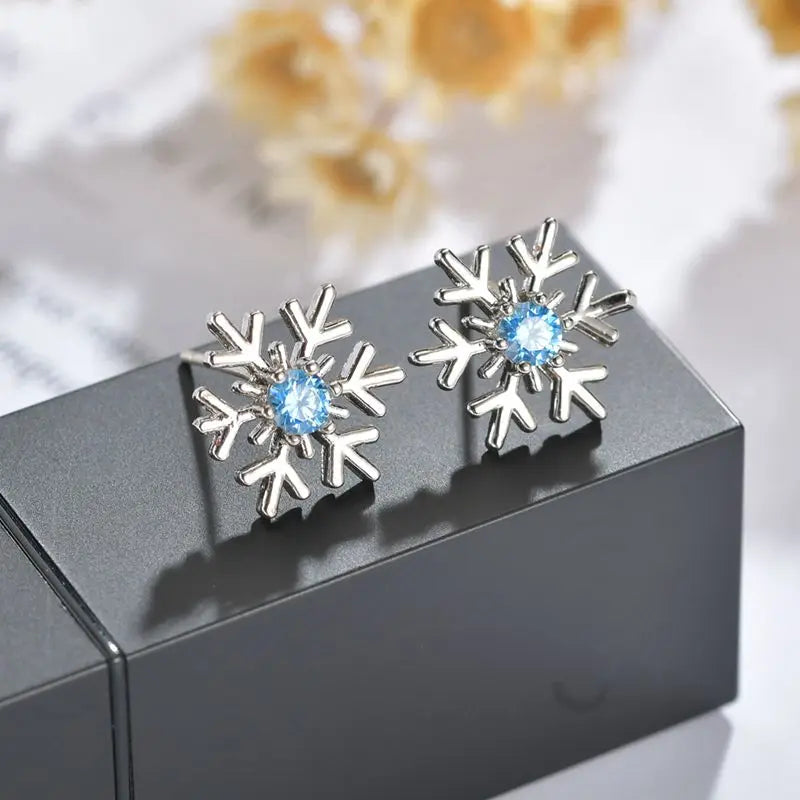Exquisite Zircon Christmas Snowflake Stud Earrings for Women Shiny Rhinestone Crystal Flowers Earring Christmas New Year Gifts - Madeinsea©
