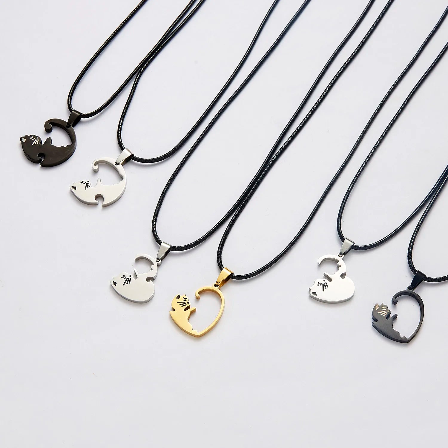 Animal Pendant Black White Cat Stitching Necklace Simple Friendship Gift Heart Shape White Cat Cute Couple Jewelry Necklace
