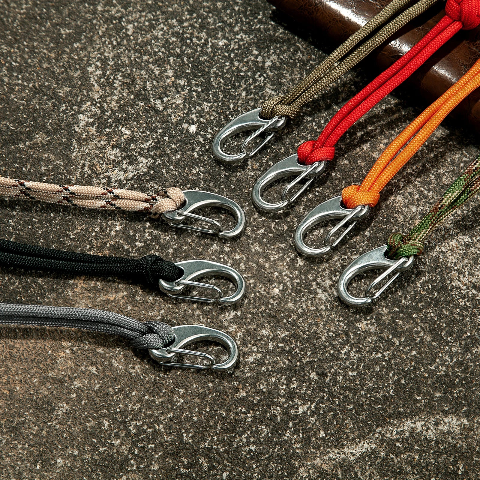 MKENDN 550 Paracord-Schlüsselanhänger, Fangknoten, hochfeste Fallschirmleine, Selbstverteidigungs-Notfallwerkzeug, Schlüsselring