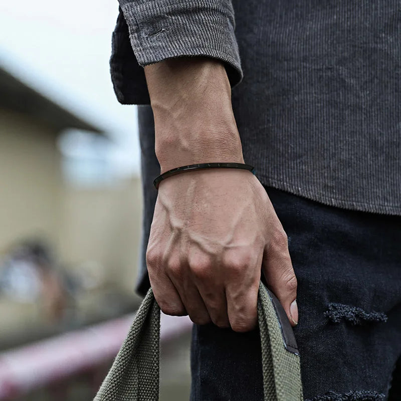 Vnox Retro Nordische Wikinger-Armreife für Herren, Edelstahl, Mobius, nordische Mythologie, Runen, Amulett-Schmuck