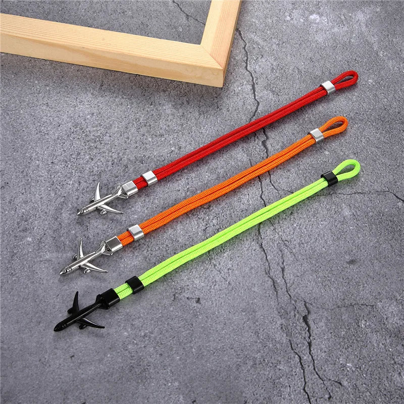 MKENDN Ankerarmbänder für Damen und Herren, Charm-Armband aus Paracord mit Überlebensseilkette und Metallhaken im Flugzeugstil, Sommer-Schmuck