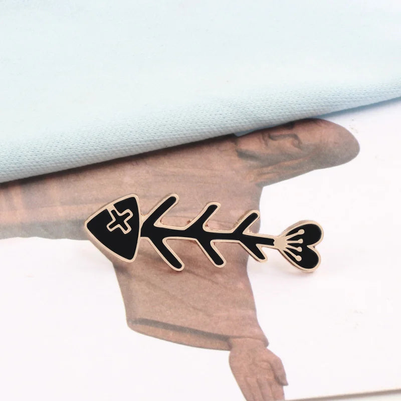 Fashion Couple Cat Dog Animal Cartoon Brooch Cute Cat Head Fish Bone Metal Enamel Pins Brooches Jewelry Backpack Hat Badge Gift