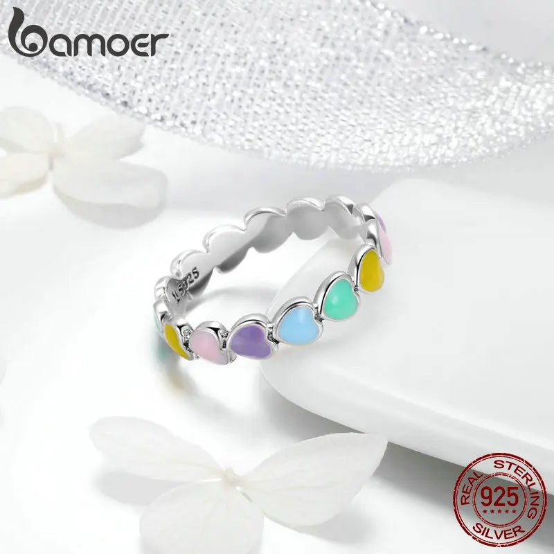 BAMOER 925 Sterling Silber Niedlicher Regenbogen-Herz-Fingerring für Frauen Stapelbarer Silberring mit Mini-Herzen Trendy Schmuck SCR444