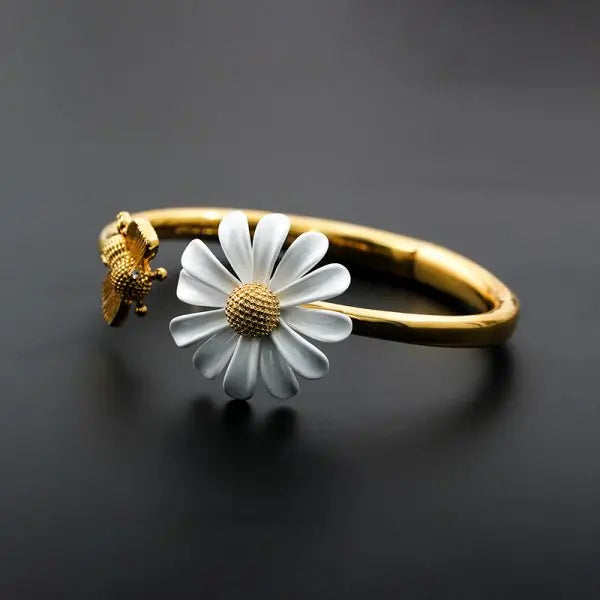 New Spring White Enamel Daisy Flower Vintage Elegant Simple Opening Rings for Women Jewelry Party Gifts