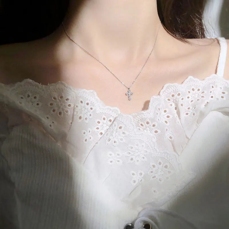 925 Sterling Silver Simple Pavé Crystal Cross Pendant Necklace Women Classic Temperament Wedding Party Jewelry Girlfriend Gift