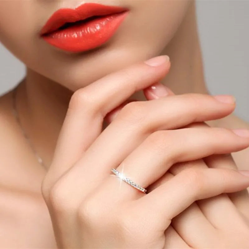 Buyee 925 Sterling Silber Dünner Ring Finger Licht Voll Weiß Zirkon Ring für Frau Klassische Mode Party Edlen Schmuck Kreis