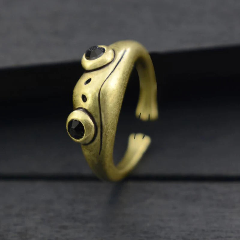 New Vintage Crystal Eye Frog Ring Men Boho Brass Knuckle Animals Anel Masculino Love Rings For Women Girls Fashion Jewelry Gift