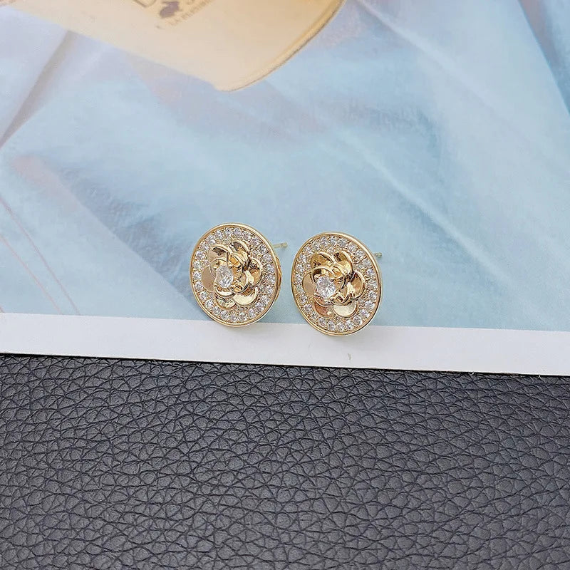 Woman 18k goldreal gold Stud Earrings Unusual Earings Trend Piercing Small Crystal Vintage Ear Cuffs For Party Women's Jewelry