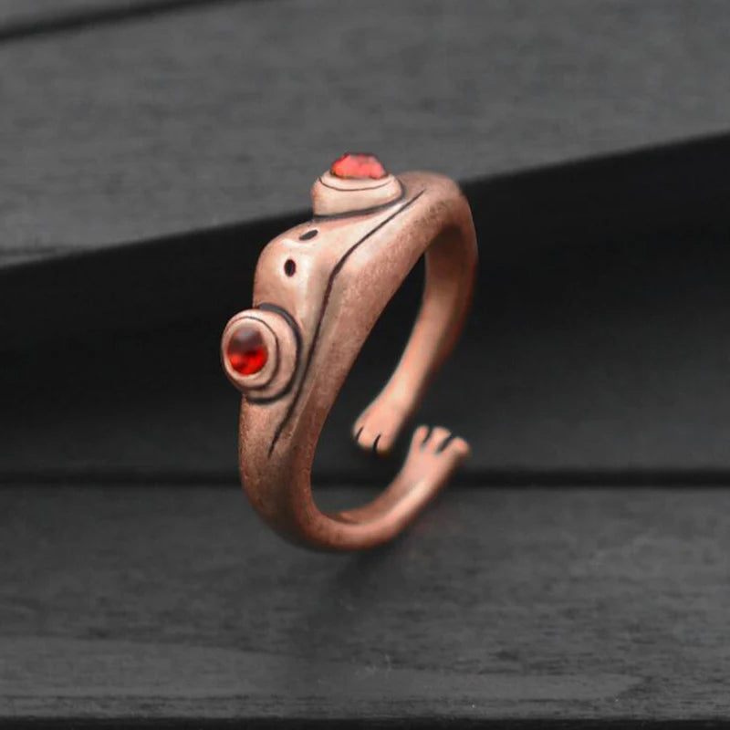 New Vintage Crystal Eye Frog Ring Men Boho Brass Knuckle Animals Anel Masculino Love Rings For Women Girls Fashion Jewelry Gift