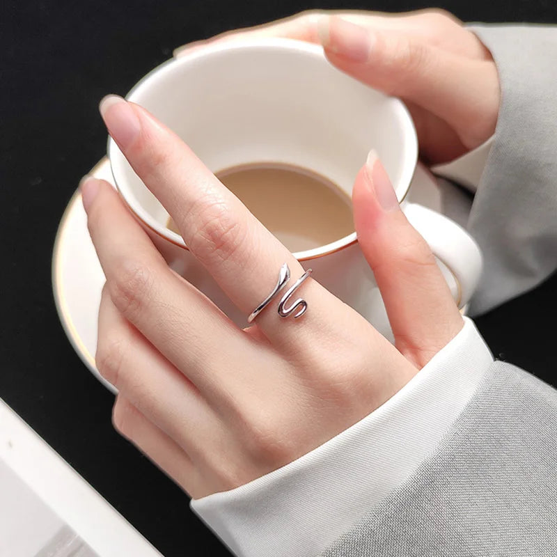 Personality Snake Finger Ring For Women Vintage Boho Punk Adjustable Simple Rings Girls Party Engagement Wedding Jewelry Gift