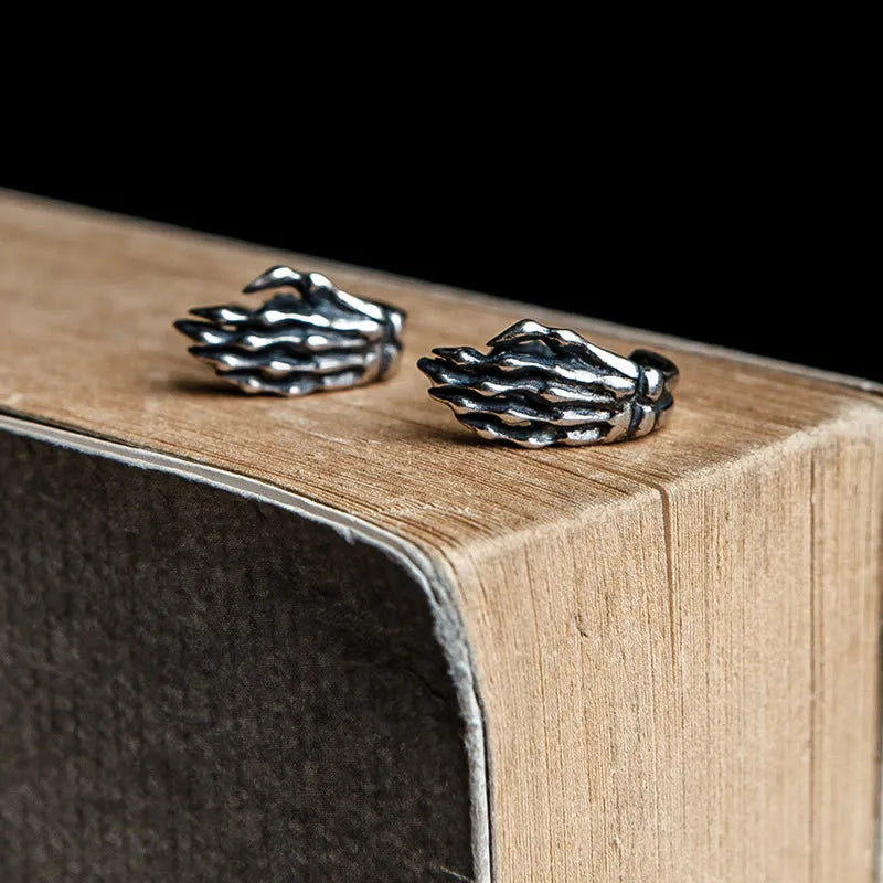 MKENDN 100% 925 Sterling Silber Kreativer Retro Totenkopf Hand Knochen Ohrstecker Herren Damen Hip-Hop Street Punk Gothic Ohrschmuck