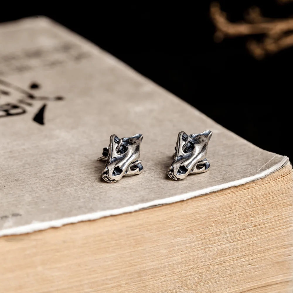 MKENDN Ohrstecker aus 925 Sterlingsilber im kreativen Retro-Stil mit Totenkopf- und Säbelzahntigerkopf-Motiv im Punk-Gothic-Stil für Damen und Herren