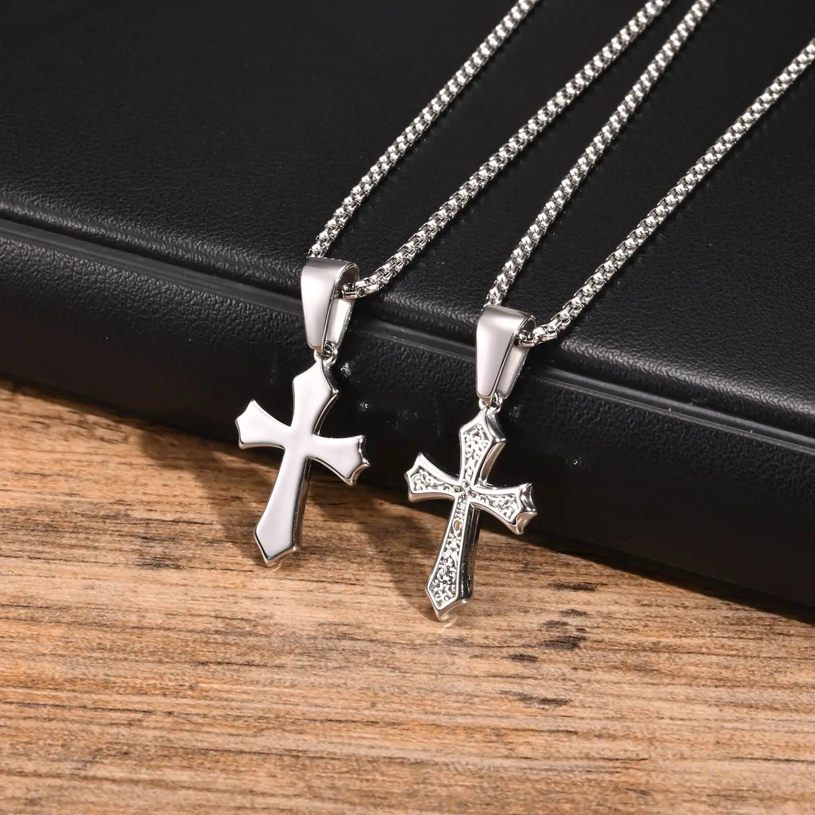 Vnox Small Stainless Steel Cross Necklaces, Retro Personality Pendant Accessories, Religion Faith Jewelry Gift
