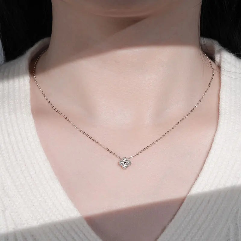 GRA Certified D VVS1 Moissanite Pandent Necklace Lab Diamond S925 Sterling Silver Fashion Four-Leaf Clover Jewelry Necklaces