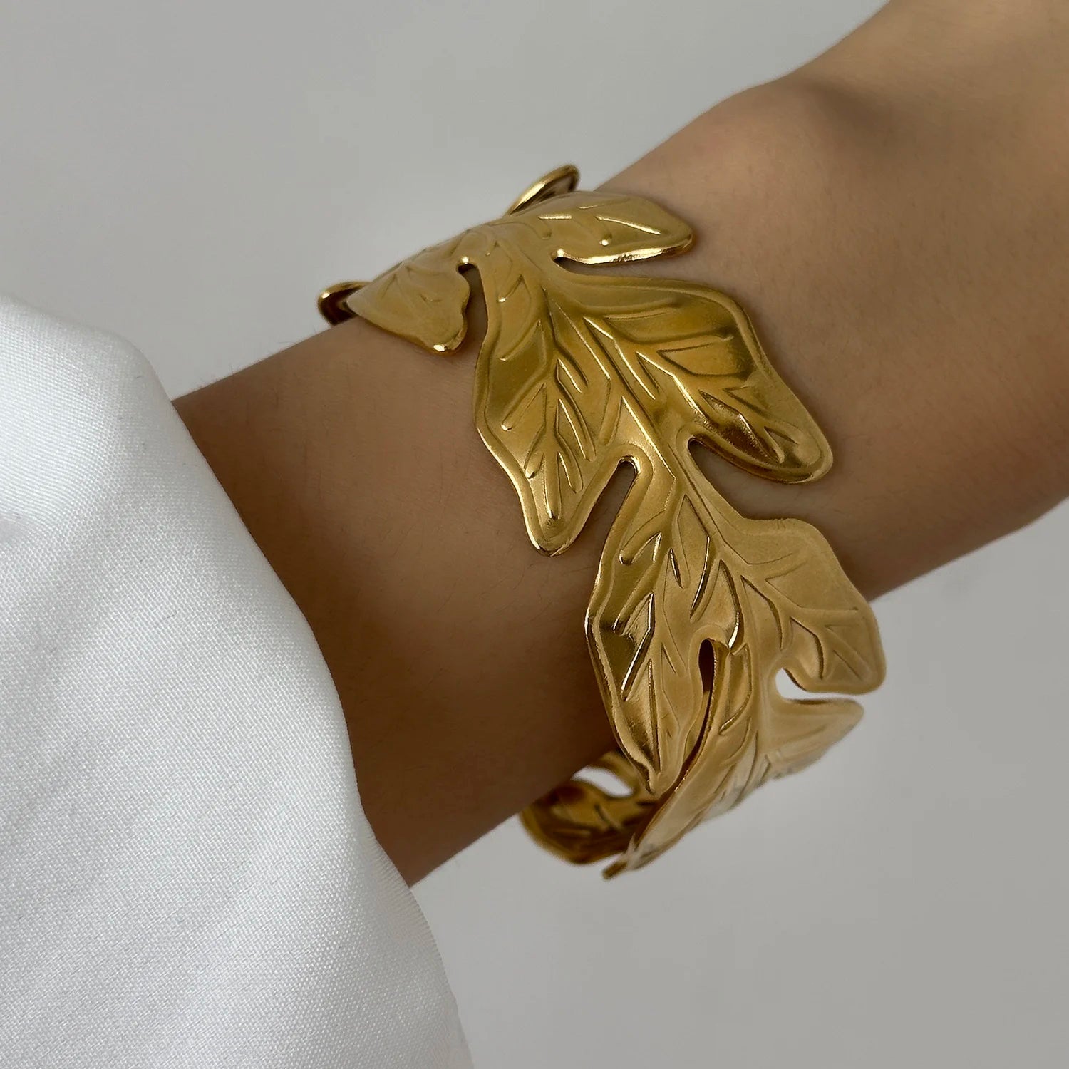 Stainless Steel Multilayer Wave Wide Bangles for Women Gold Color Metal Chunky Flower Cuff Bangle Bracelets Aesthetic Jewelry