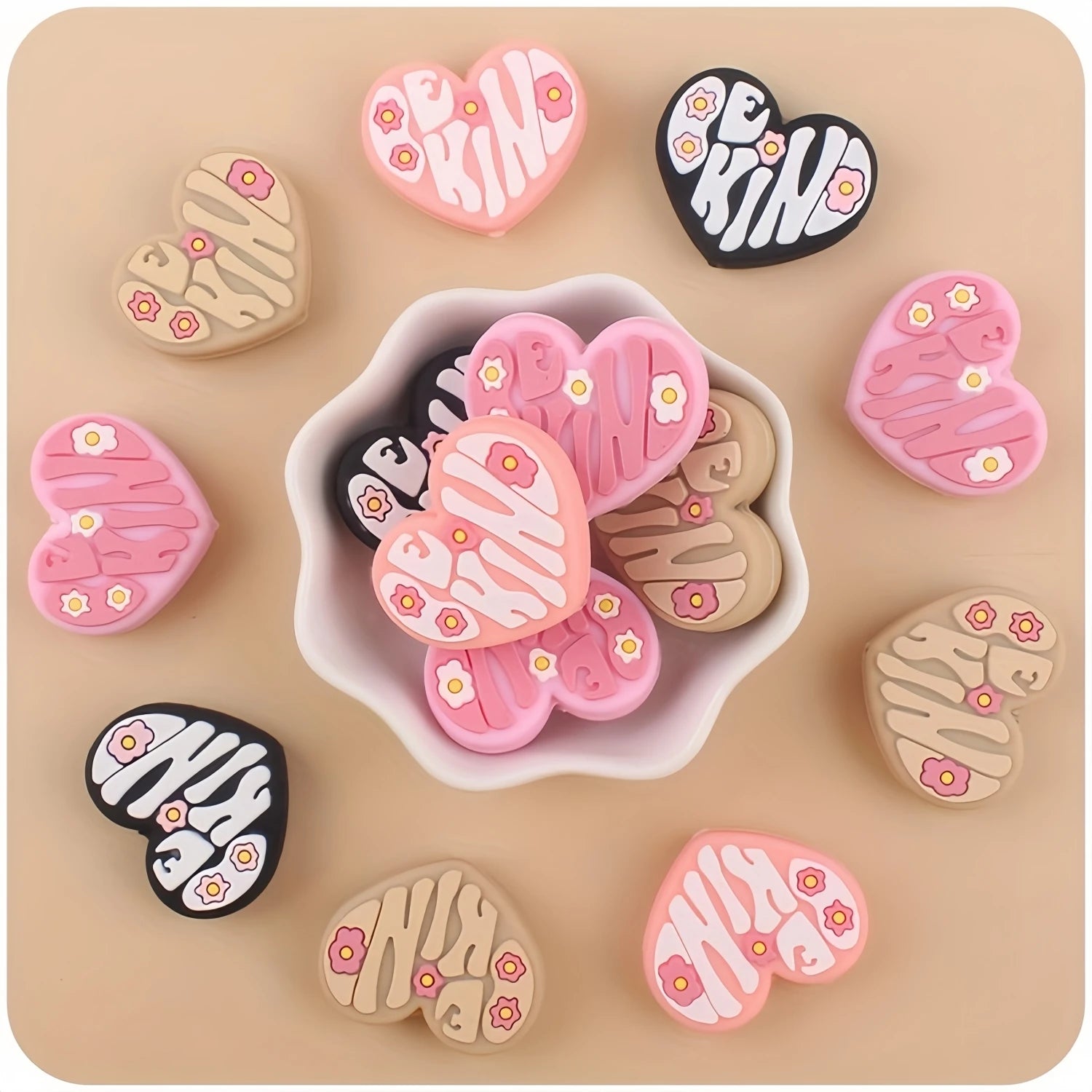 Lot de 5/8/12/16 perles en caoutchouc colorées en silicone avec motif de fleurs d'amour (Be King) pour la fabrication de bijoux et de loisirs créatifs