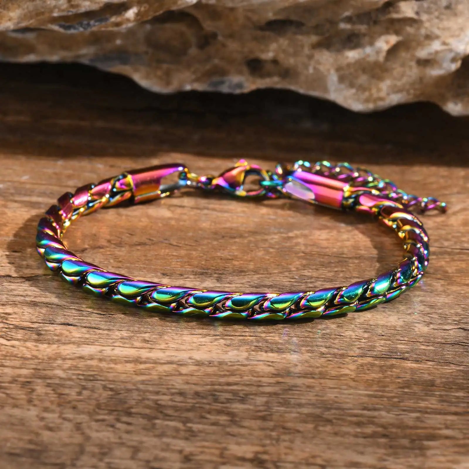 Vnox Punk Herren-Armband mit Schlangenkette, schwarz-silberfarbenes, glänzendes Edelstahl-Armband mit gedrehter Kette, angenehm zu tragender Schmuck