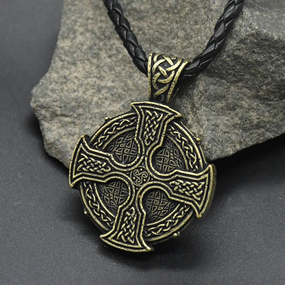 Kreuz Anhänger Halskette Männer und Frauen Mode Gothic Amulett Keltischer Knoten Irish Zubehör Schmuck Geschenk Großhandel