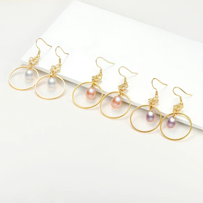 Boucles d'oreilles pendantes en perles d'eau douce véritables, motif fleurs, pour femme. Bijou fantaisie, accessoire raffiné pour une fête d'anniversaire.
