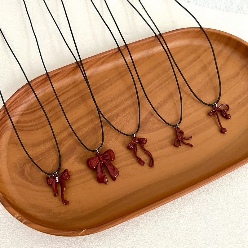 Simple Red Bowknot Pendant Necklaces for Women Black Leather Rope Dripping Oil Bow Knot Clavicle Choker Y2K Party Charm Jewelry
