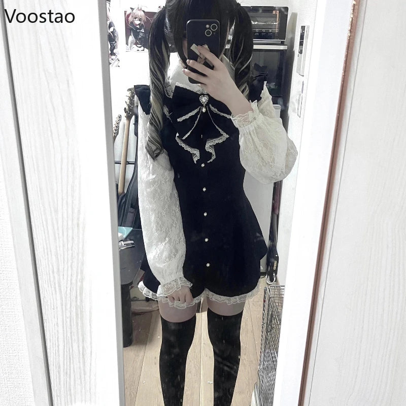 Robe mini style gothique japonais à strass et nœud papillon pour femme, style kawaii lolita, fausse robe deux pièces à manches longues et coupe cintrée.