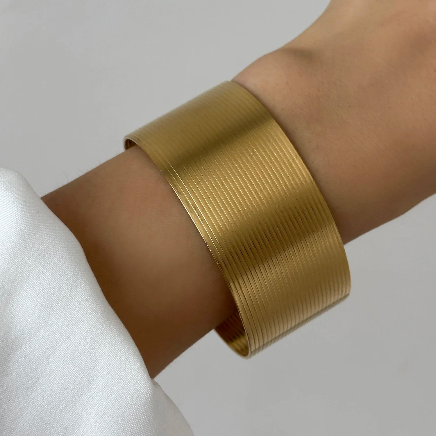 Stainless Steel Multilayer Wave Wide Bangles for Women Gold Color Metal Chunky Flower Cuff Bangle Bracelets Aesthetic Jewelry