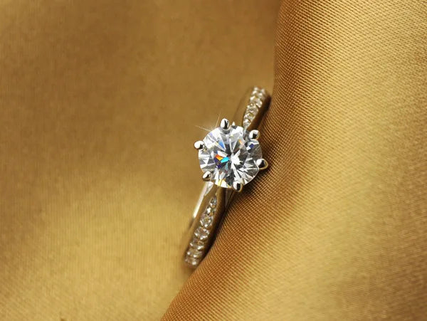 Luxury 925 Sterling Silver Classic Ring for Women Six claw jewelry simple 70ct diamond ring imitation diamond women's ring - Madeinsea©