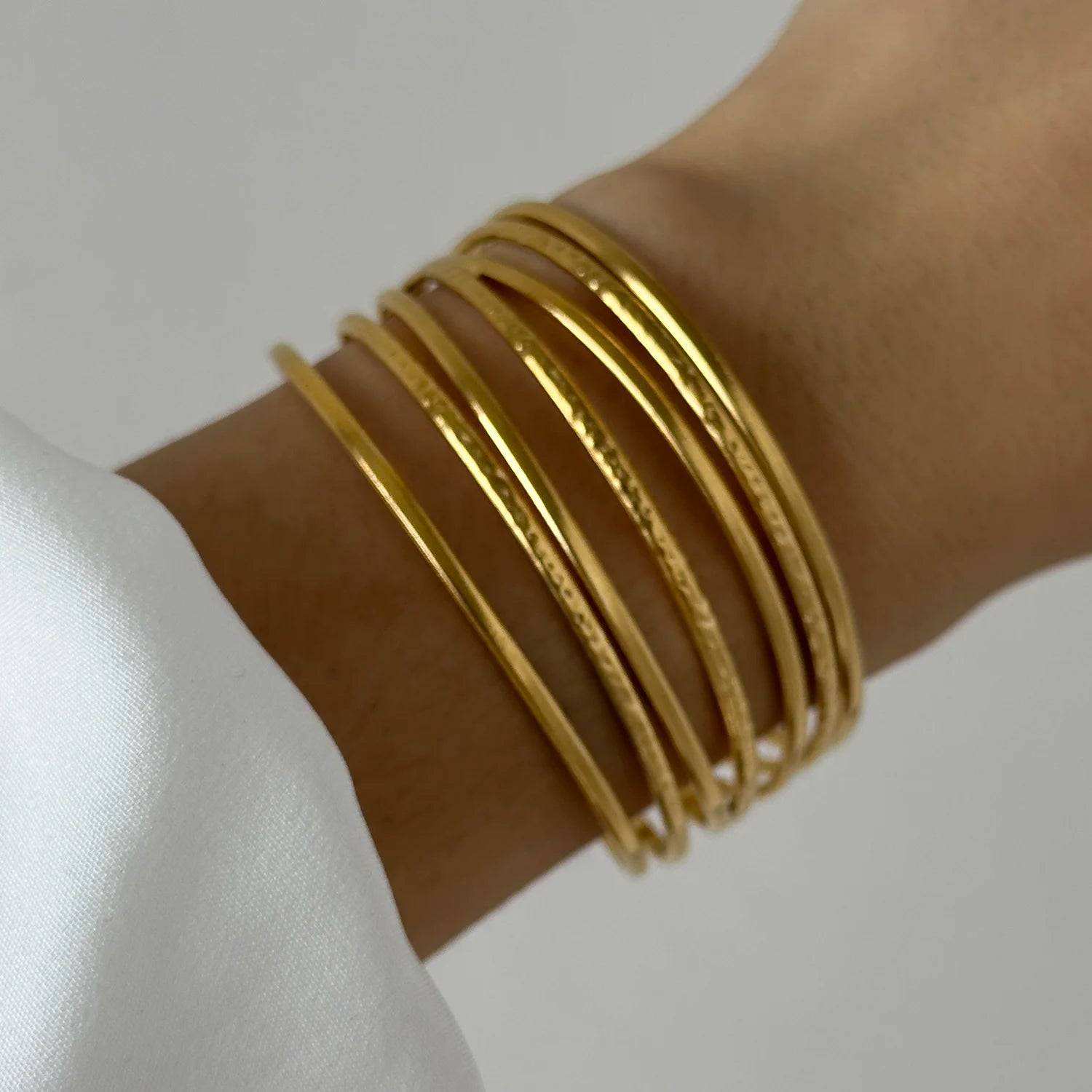 Stainless Steel Multilayer Wave Wide Bangles for Women Gold Color Metal Chunky Flower Cuff Bangle Bracelets Aesthetic Jewelry