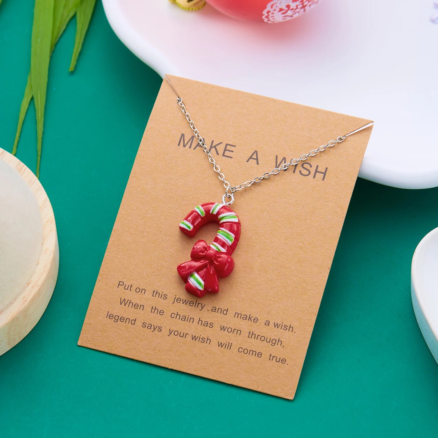 New Trendy Christmas Necklace for Women Girls Resin Cartoon Santa Claus Snowman Xmas Tree Pendant Clavicle Choker Party Gifts