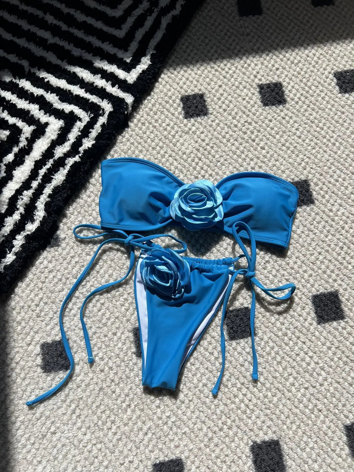 2025 New Solid Rose Bra with Drawstring Strap Split Swimsuit Bikini 9150