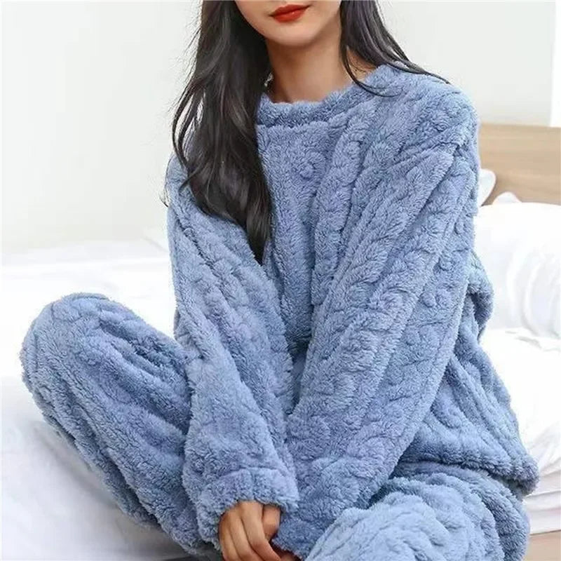 Women's pajamas set Winter coral velvet homewear Velvet thickened two-piece home suit Fluffy O-neck leisure pajamas