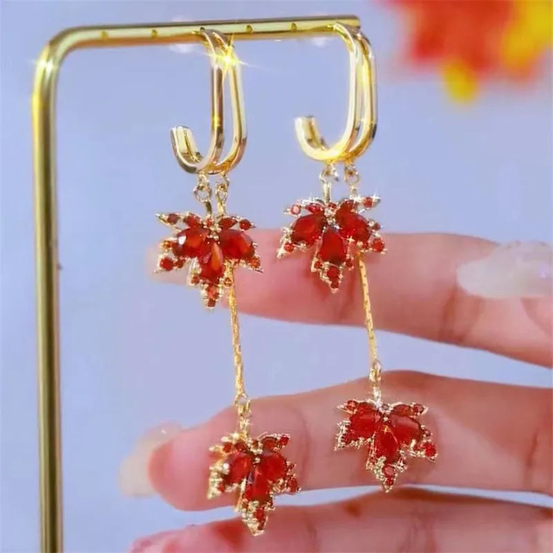 Exquisite Red Rhinestone Zircon Maple Leaf Stud Earrings For Women Vintage Personality Crystal Earring Fall Winter Charm Jewelry