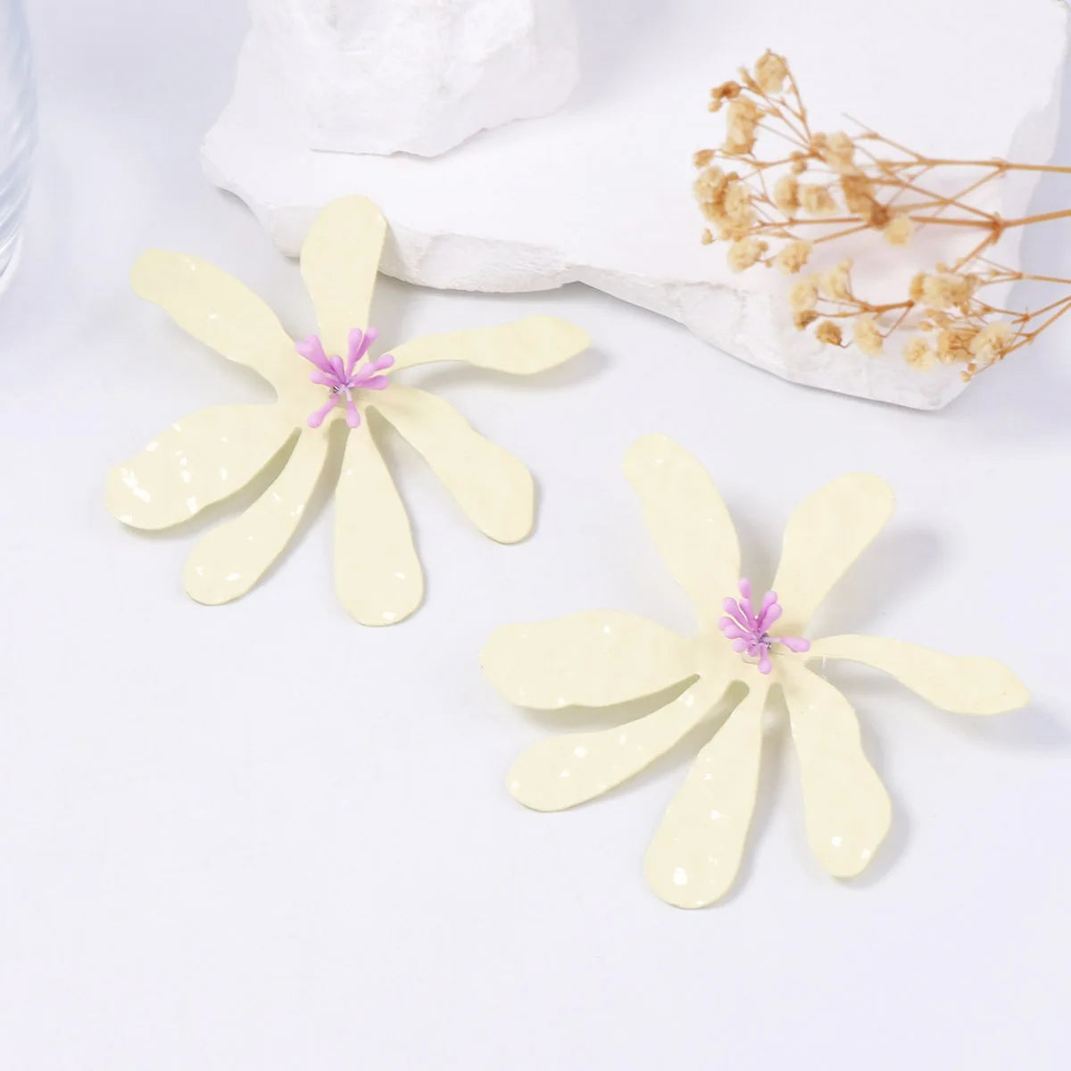 ZAA Personalized Trendy Metal Exaggerated Flower Vacation Style Earrings