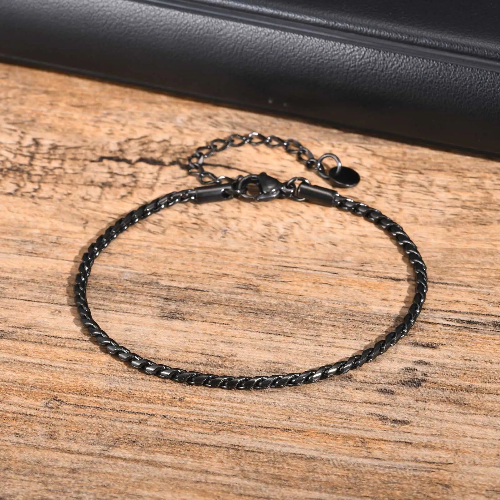 Vnox Punk Herren-Armband mit Schlangenkette, schwarz-silberfarbenes, glänzendes Edelstahl-Armband mit gedrehter Kette, angenehm zu tragender Schmuck
