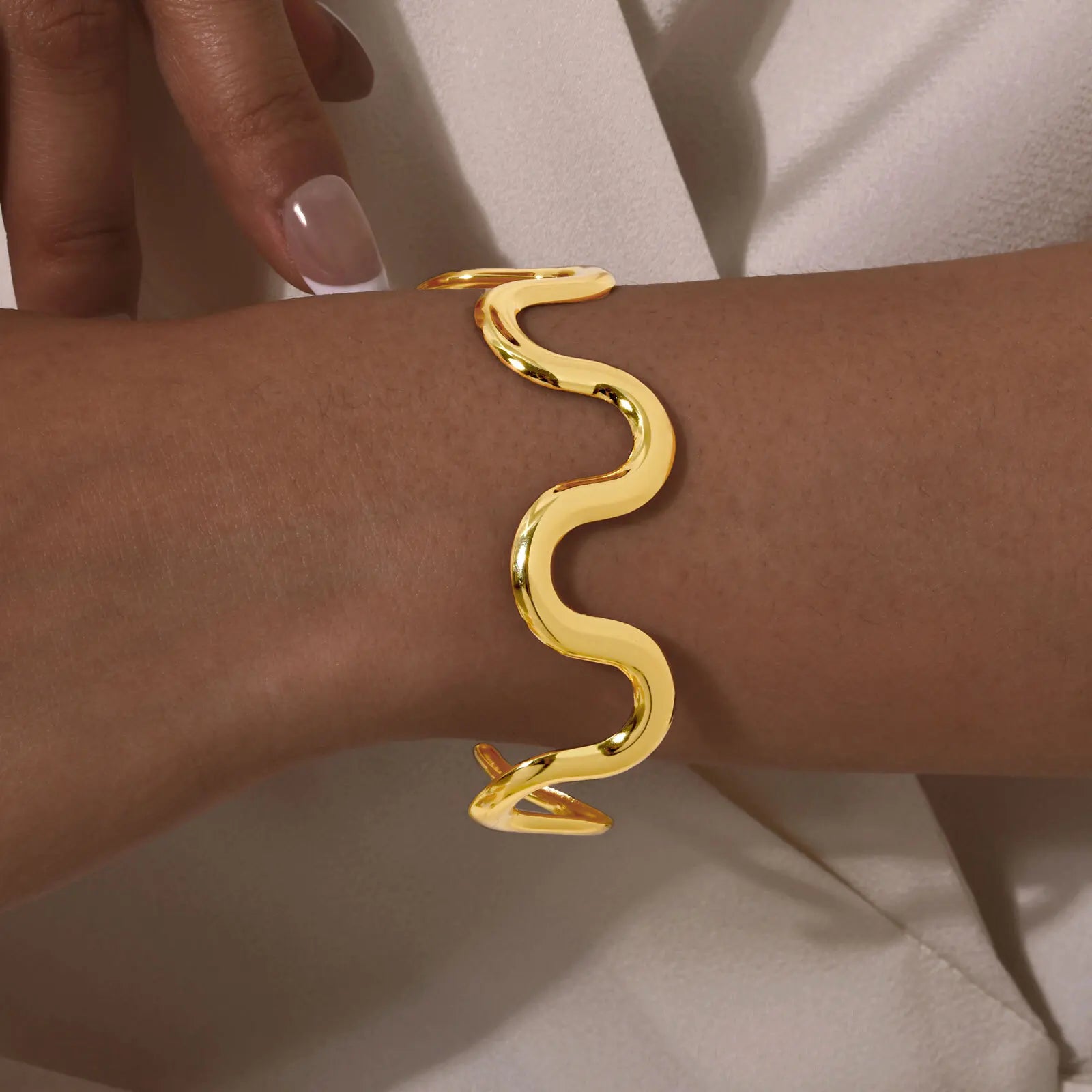 Vnox Stainless Steel Wave Opening Bracelets Simple Irregular Line Gold Plated Bangles For Women Geometric Charm Jewelry Gifts