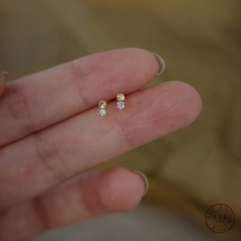 925 Sterling Silber vergoldet 14 Karat Gold Mini Facettierte Zirkon Ohrringe für Frauen Koreanischer Temperamentschmuck