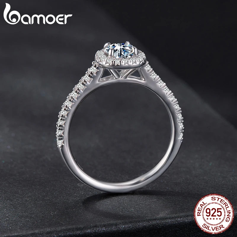 BAMOER Solitaire Moissanite Engagement Rings for Women, 925 Sterling Silver Halo Gold Plated Ring for Promise Half Enternity