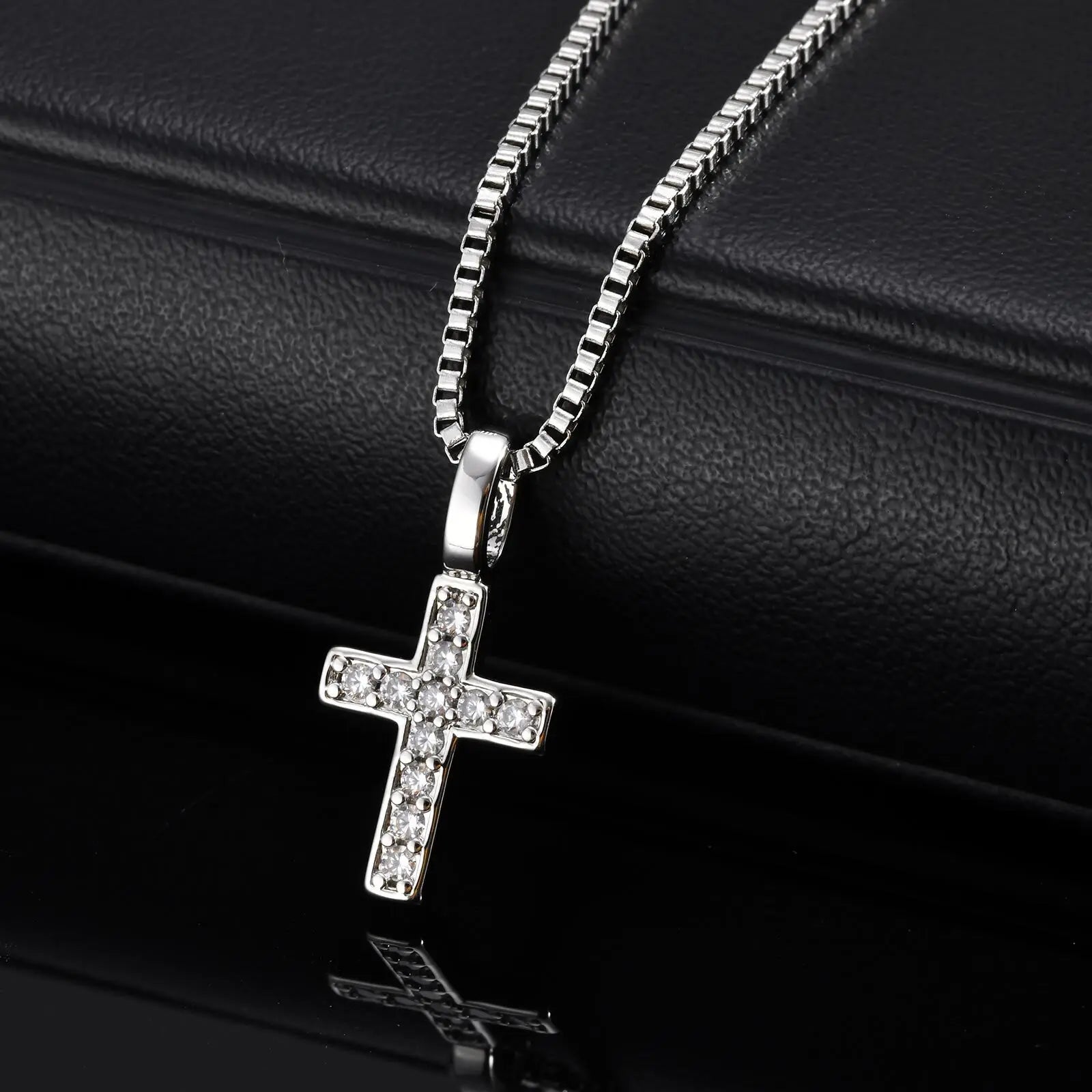 Collier pendentif croix Vnox Bling en zircon avec chaîne à maillons, unisexe, couleur argent, simple collier croix du Christ pour hommes et femmes